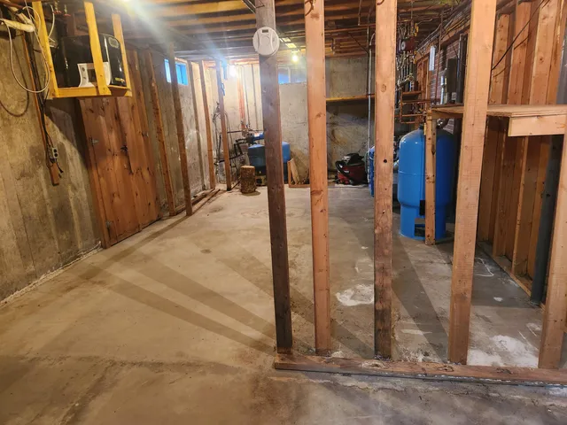 $699,000 | 28 Goose Hill Road, Jefferson, ME 04348