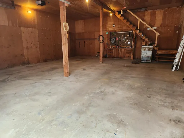 $699,000 | 28 Goose Hill Road, Jefferson, ME 04348