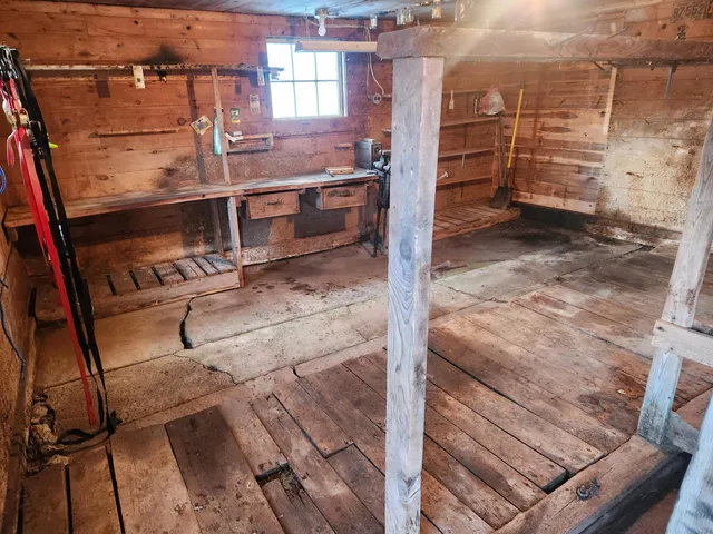 $699,000 | 28 Goose Hill Road, Jefferson, ME 04348