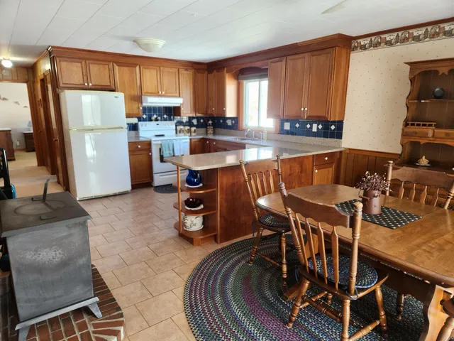 $699,000 | 28 Goose Hill Road, Jefferson, ME 04348