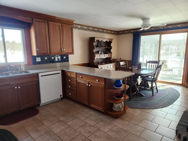 $699,000 | 28 Goose Hill Road, Jefferson, ME 04348