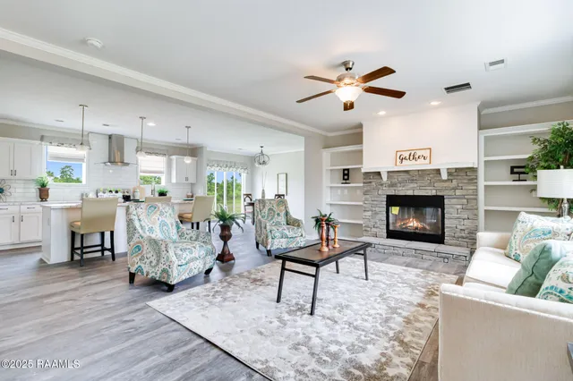 $244,900 | 155 Oak Manor Road, Rayne, LA 70578