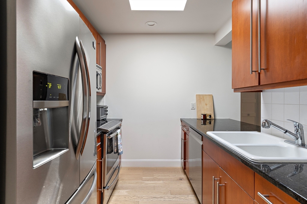 65 Chelsea Street, Unit 403 Boston, MA 02129 - Photo 16 of 17