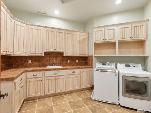 $2,989,999 | 525 Cable Canyon Drive, Fernley, NV 89408