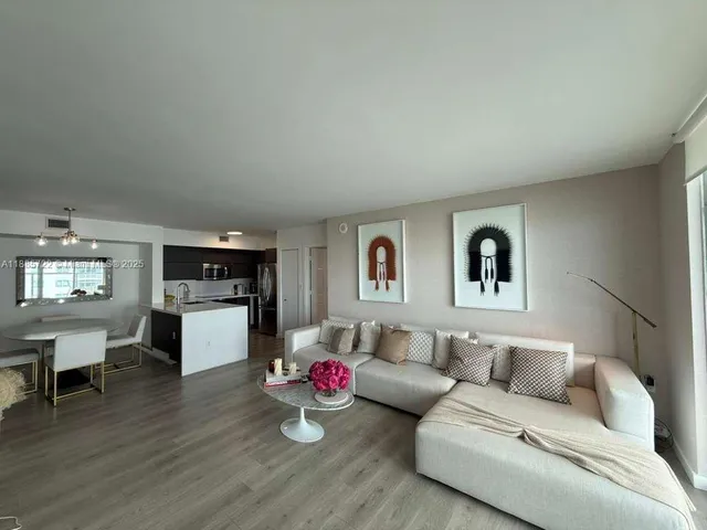 $4,500 | 1155 Brickell Bay Drive, Unit 1408, Miami, FL 33131