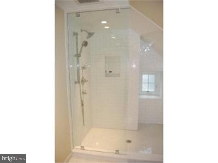 401 Roumfort Road Philadelphia, PA 19119 - Photo 17 of 25 Bathroom