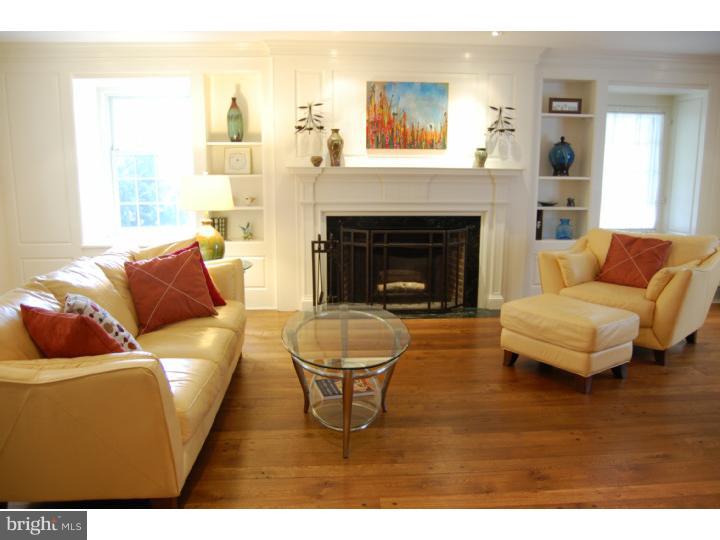 401 Roumfort Road Philadelphia, PA 19119 - Photo 3 of 25 Living Room