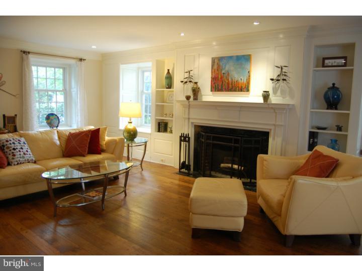 401 Roumfort Road Philadelphia, PA 19119 - Photo 4 of 25 Living Room