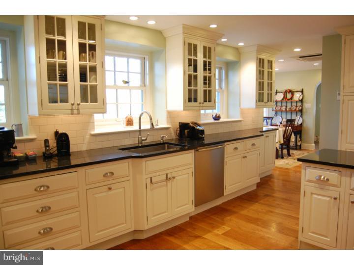 401 Roumfort Road Philadelphia, PA 19119 - Photo 6 of 25 Kitchen