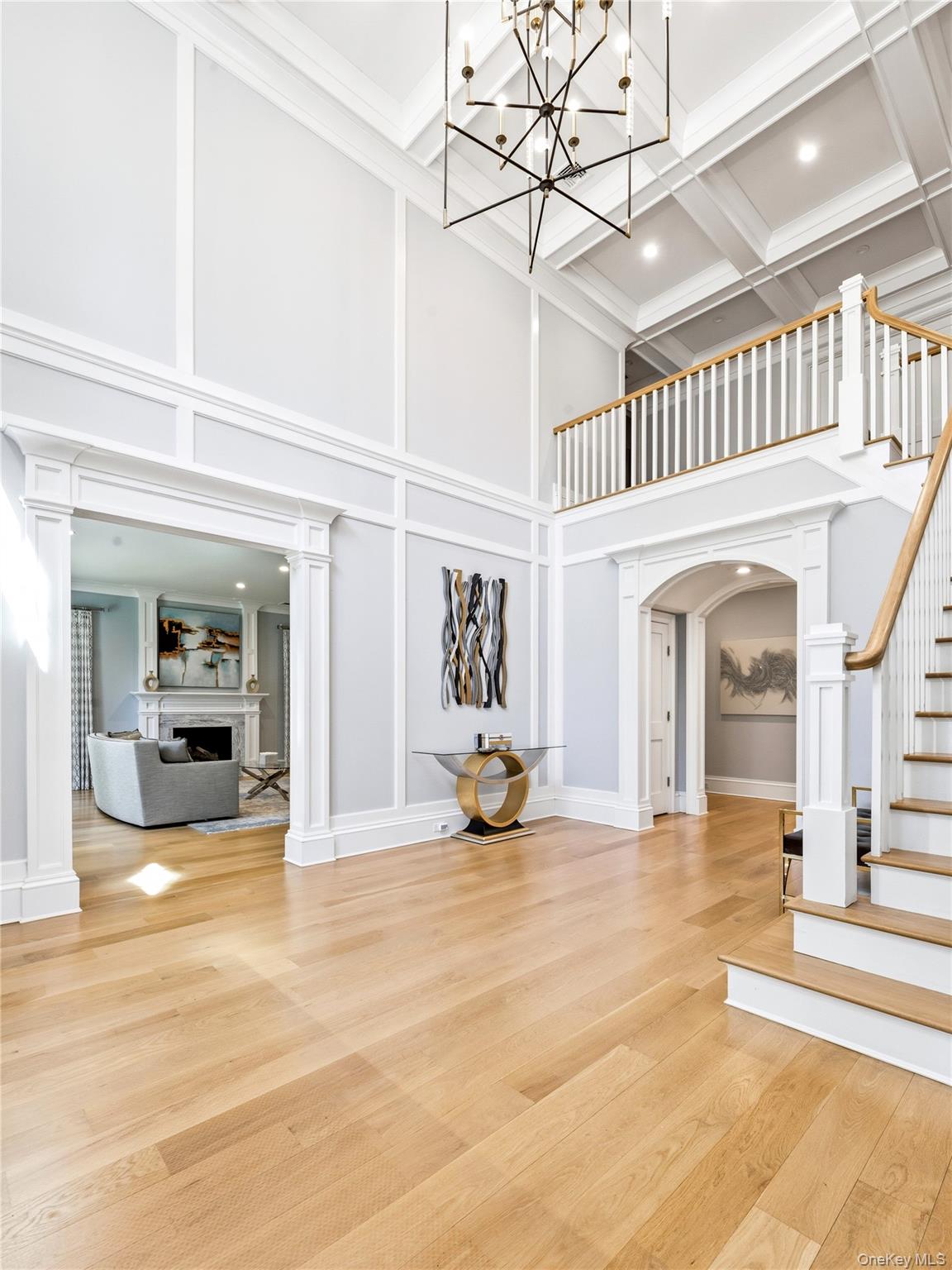 55 Plymouth Road Manhasset, NY 11030 - Photo 7 of 41