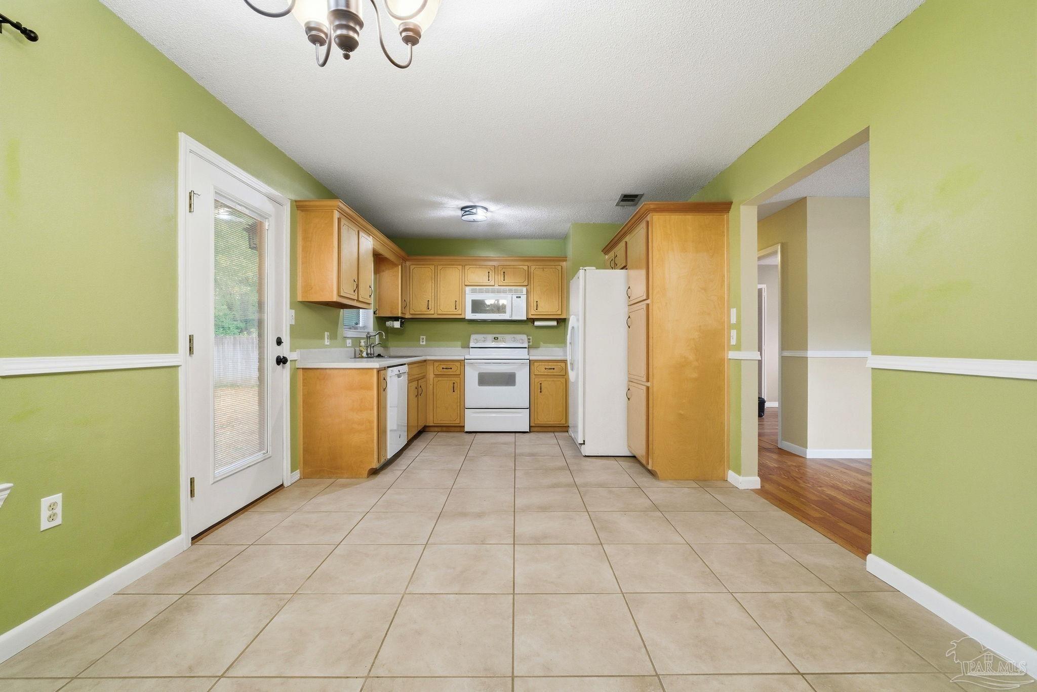 6568 Sinclair Street Milton, FL 32570 - Photo 11 of 50