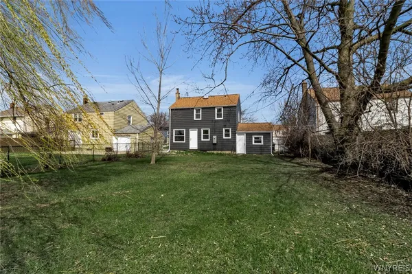 $285,000 | 282 Hampton Parkway, Tonawanda, NY 14217