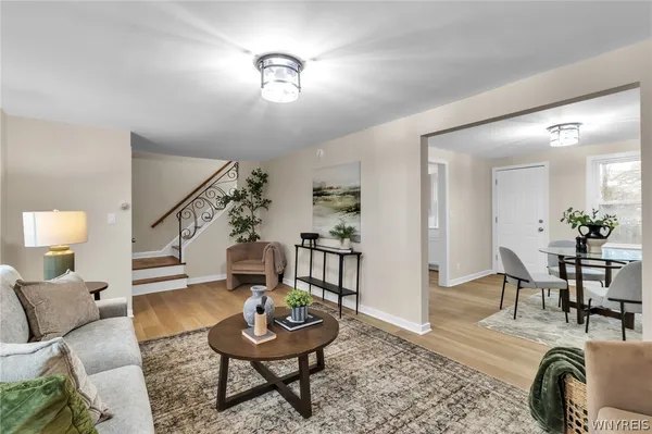 $285,000 | 282 Hampton Parkway, Tonawanda, NY 14217