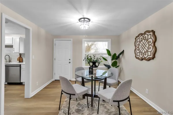 $285,000 | 282 Hampton Parkway, Tonawanda, NY 14217