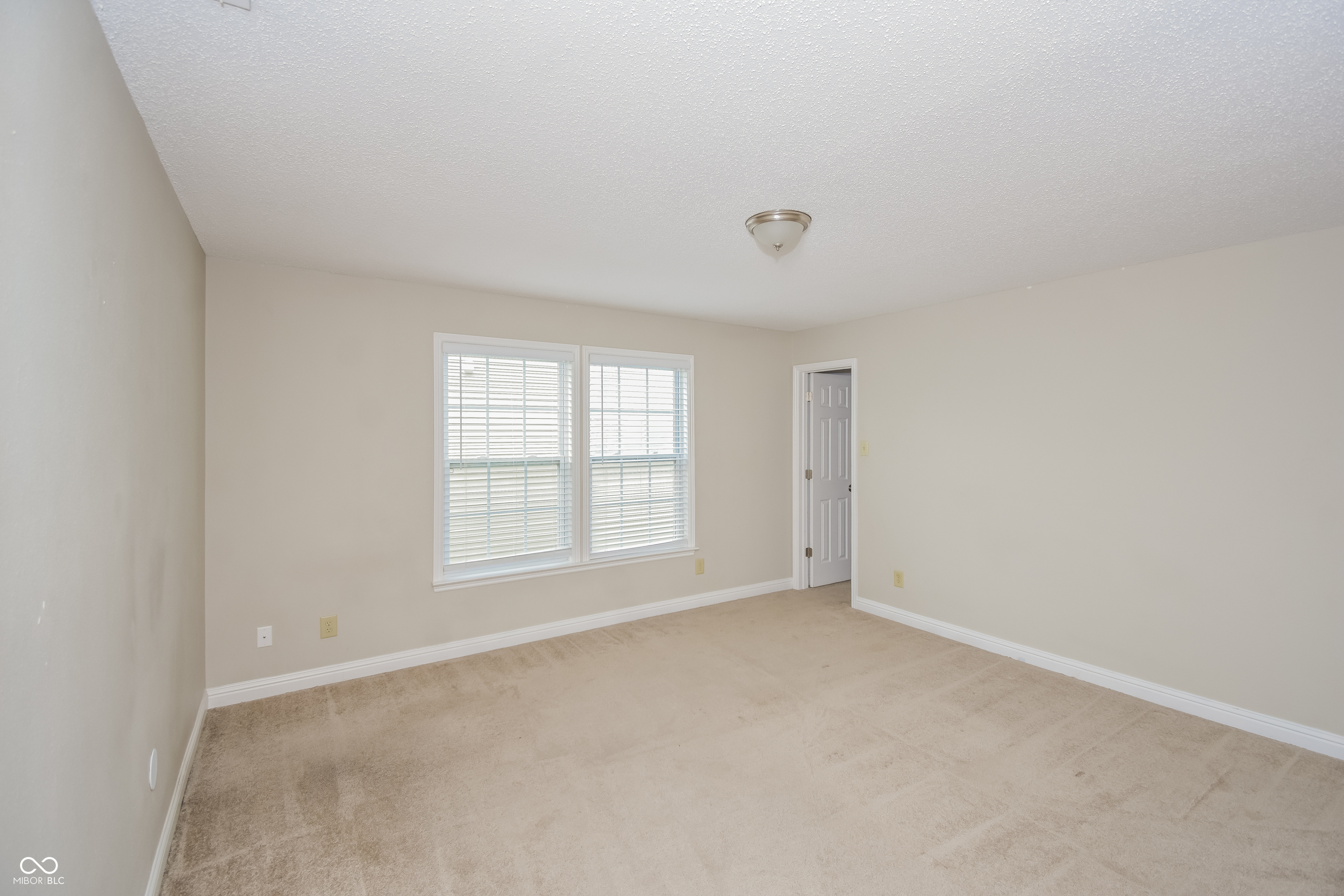 8208 Firefly Way Indianapolis, IN 46259 - Photo 12 of 17