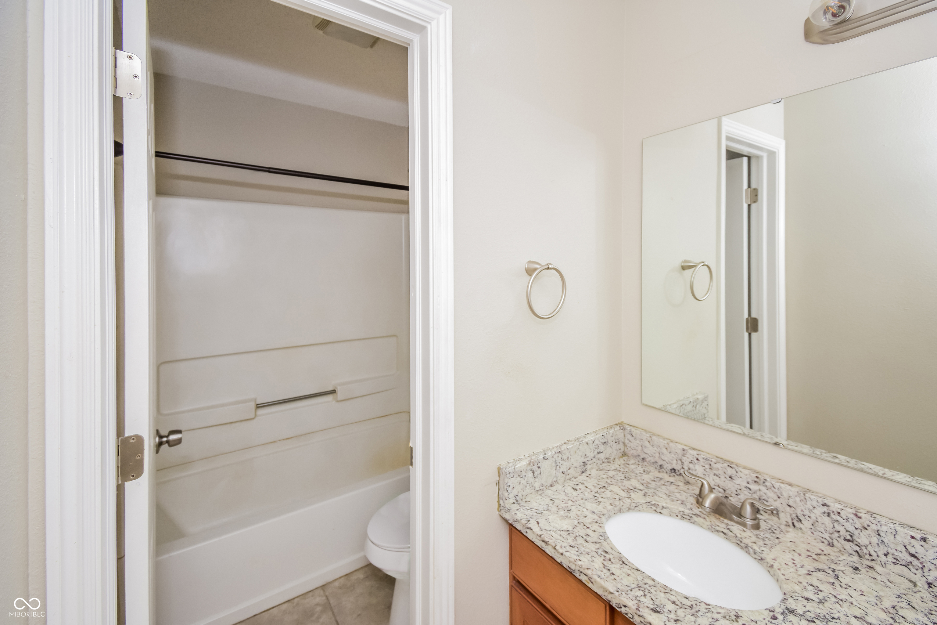 8208 Firefly Way Indianapolis, IN 46259 - Photo 13 of 17