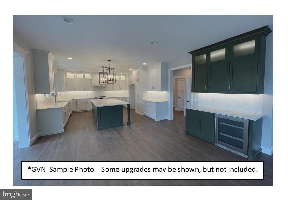 35 Fiorino Way, Unit 4 Sinking Spring, PA 19608 - Photo 6 of 11