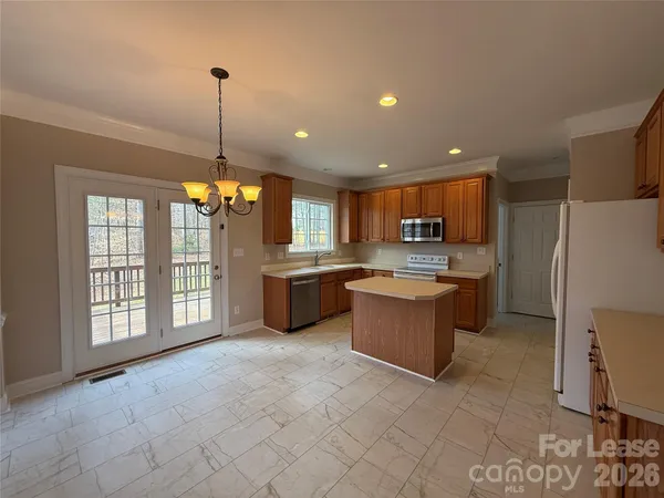 $2,700 | 3993 Lake Shore Road South, Denver, NC 28037