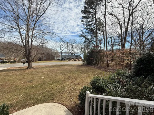 $2,700 | 3993 Lake Shore Road South, Denver, NC 28037