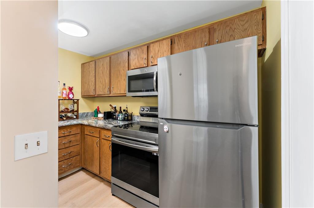 3266 Ward Street, Unit 3 Pittsburgh, PA 15213 - Photo 12 of 38