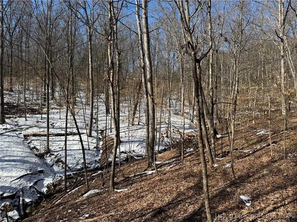 $274,900 | 4 In-237, English, IN 47118