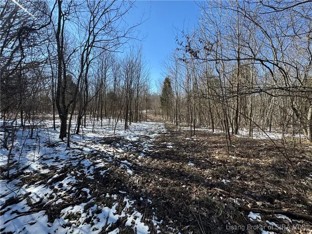 $312,900 | 4 In-237, English, IN 47118