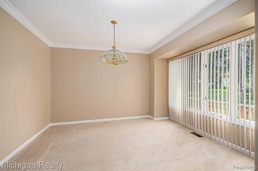 3531 East Commerce Road Commerce Township, MI 48382 - Photo 11 of 30
