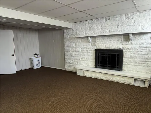 a view of a room with an empty space