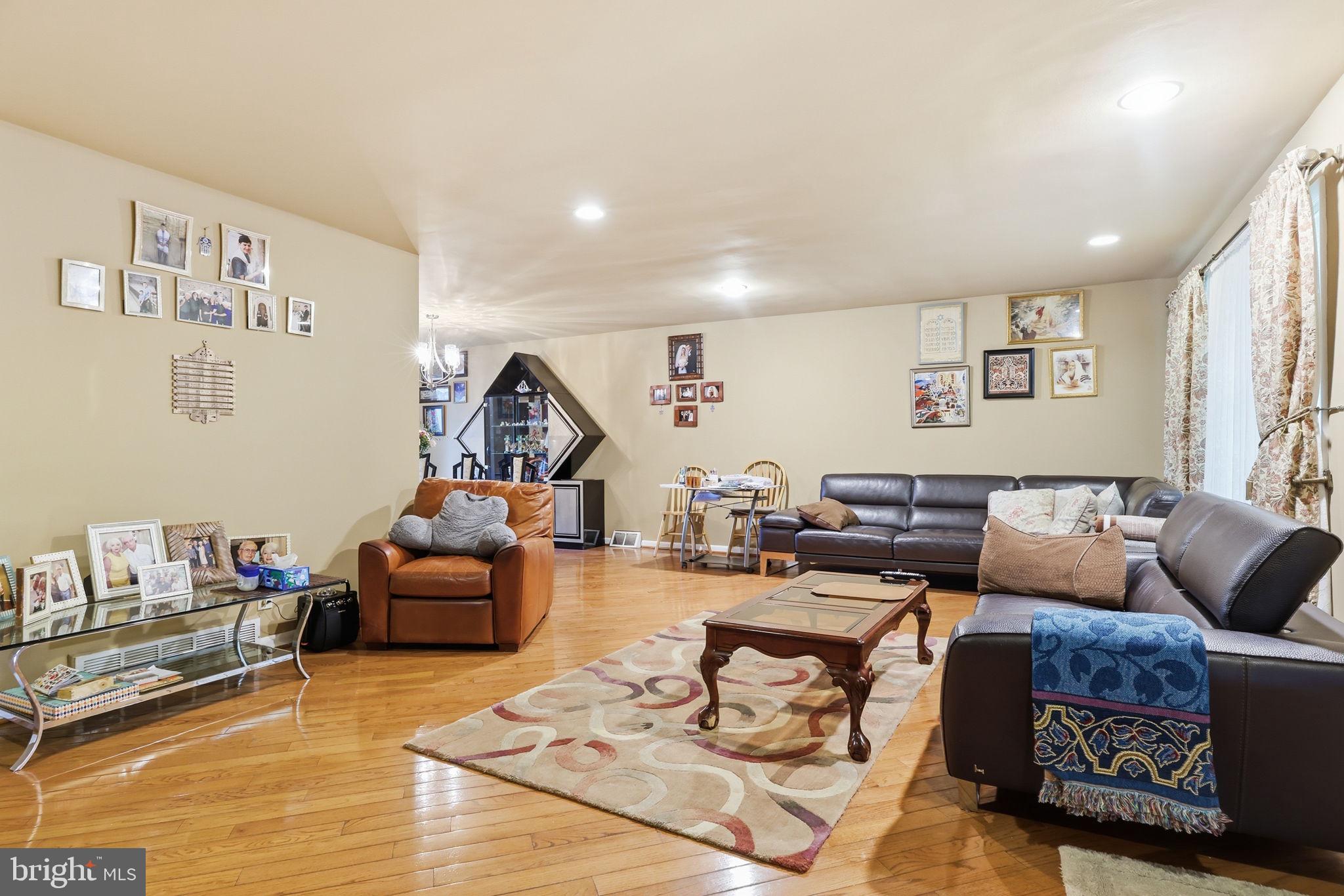 1111 Harriett Road Huntingdon Valley, PA 19006 - Photo 6 of 49