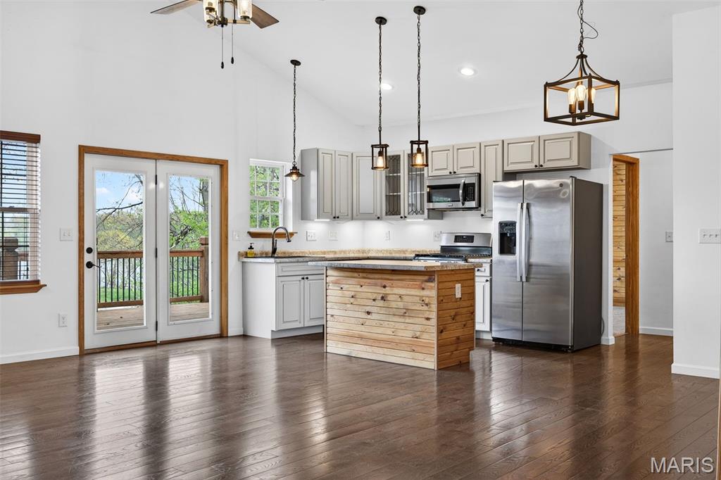 10236 Hawthorn Road Foristell, MO 63348 - Photo 11 of 92