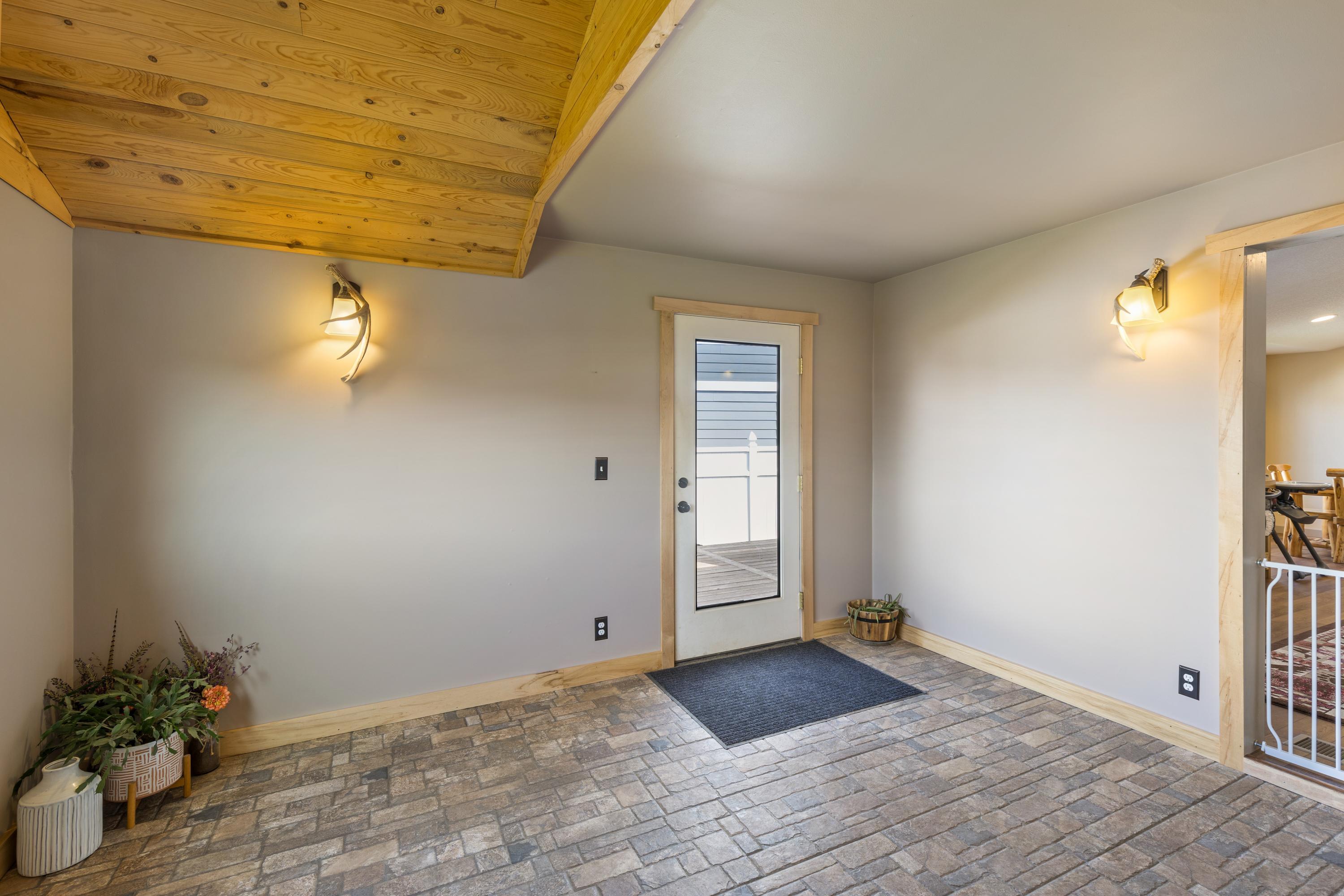 233 Center Ridge Drive Culver, OR 97734 - Photo 20 of 31 Gallery Image 20