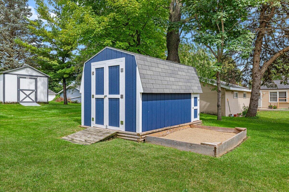 819 Kings Ridge Court East West Bend, WI 53090 - Photo 33 of 41 8x12 Shed