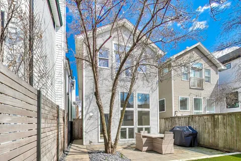 2720 North Magnolia Avenue, Chicago, IL 60614