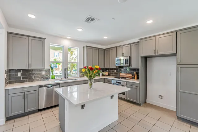 $875,000 | 1861 Shasta Lane, Hercules, CA 94547