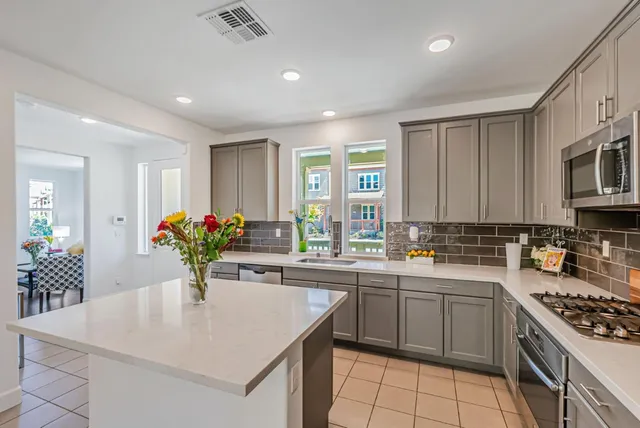 $875,000 | 1861 Shasta Lane, Hercules, CA 94547