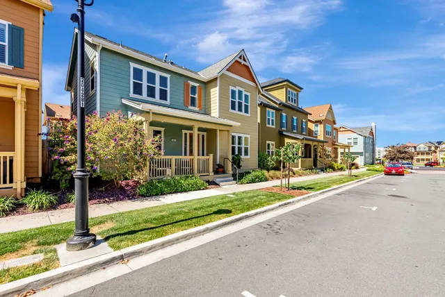 $875,000 | 1861 Shasta Lane, Hercules, CA 94547