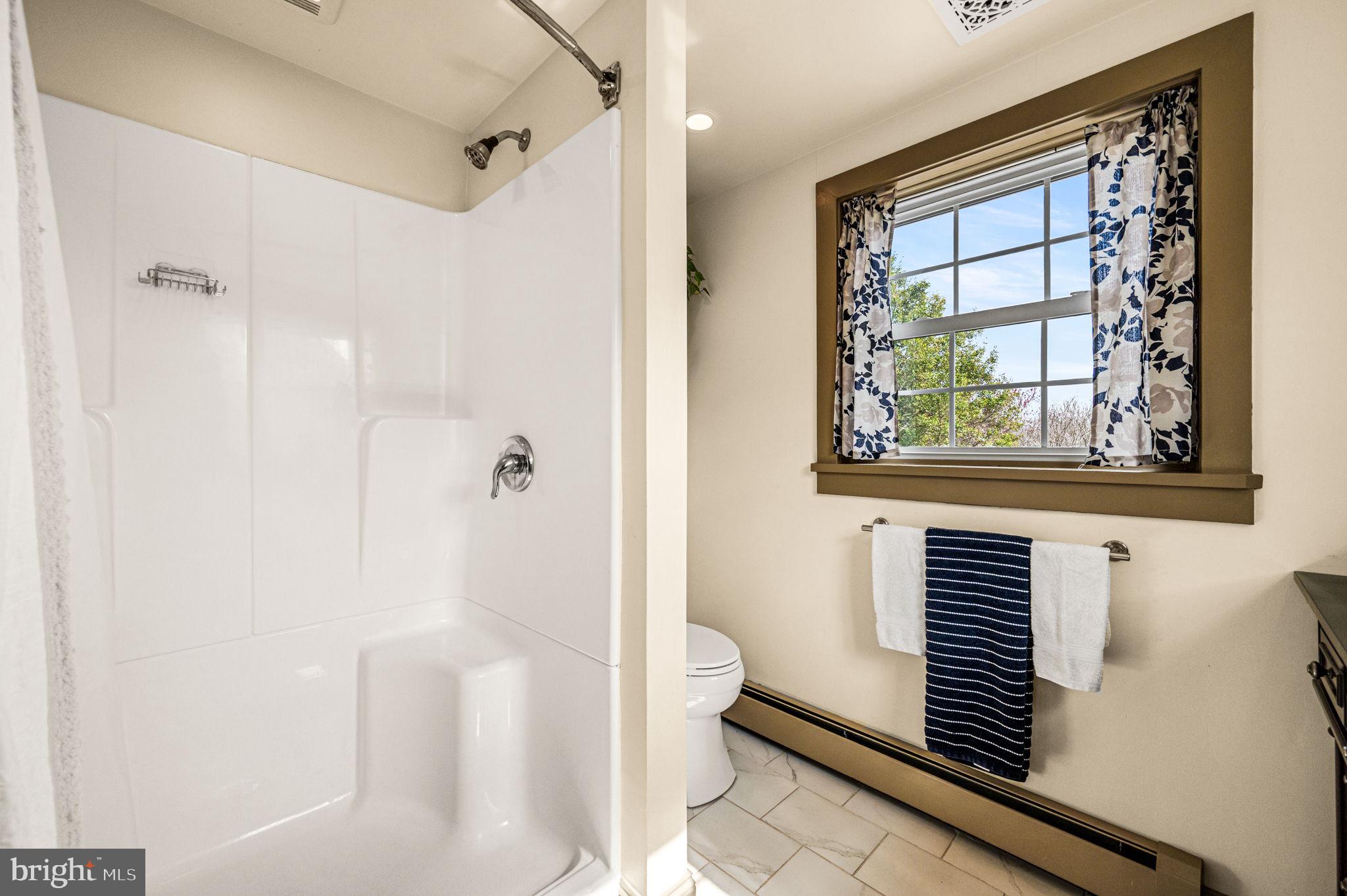 466 Old Schuylkill Road Pottstown, PA 19465 - Photo 18 of 44 Primary Bath