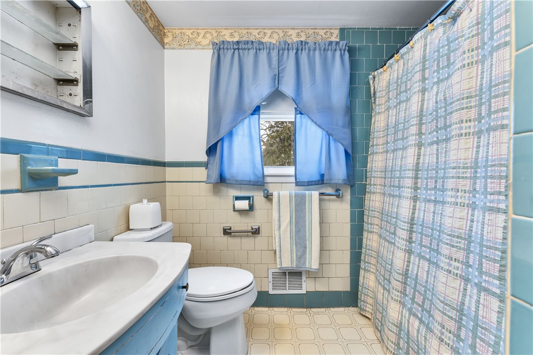 22 Hagerstown Road Warwick, RI 02886 - Photo 21 of 23