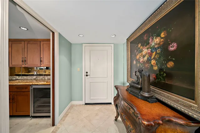 $2,900 | 3525 Sage Road, Unit 1512, Houston, TX 77056