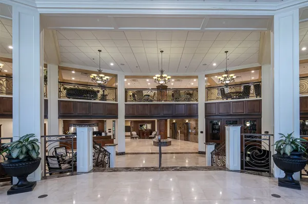 $2,900 | 3525 Sage Road, Unit 1512, Houston, TX 77056