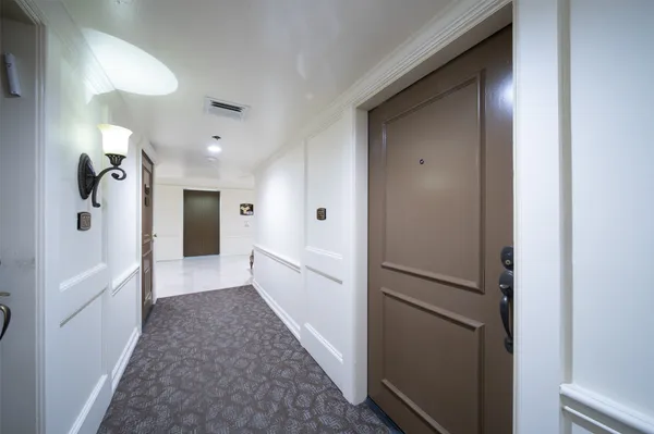 $2,900 | 3525 Sage Road, Unit 1512, Houston, TX 77056