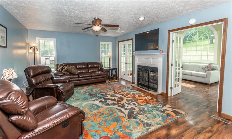 555 Hanlin Station Road Burgettstown, PA 15021 - Photo 11 of 25