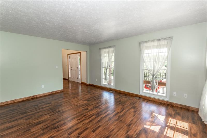 555 Hanlin Station Road Burgettstown, PA 15021 - Photo 5 of 25