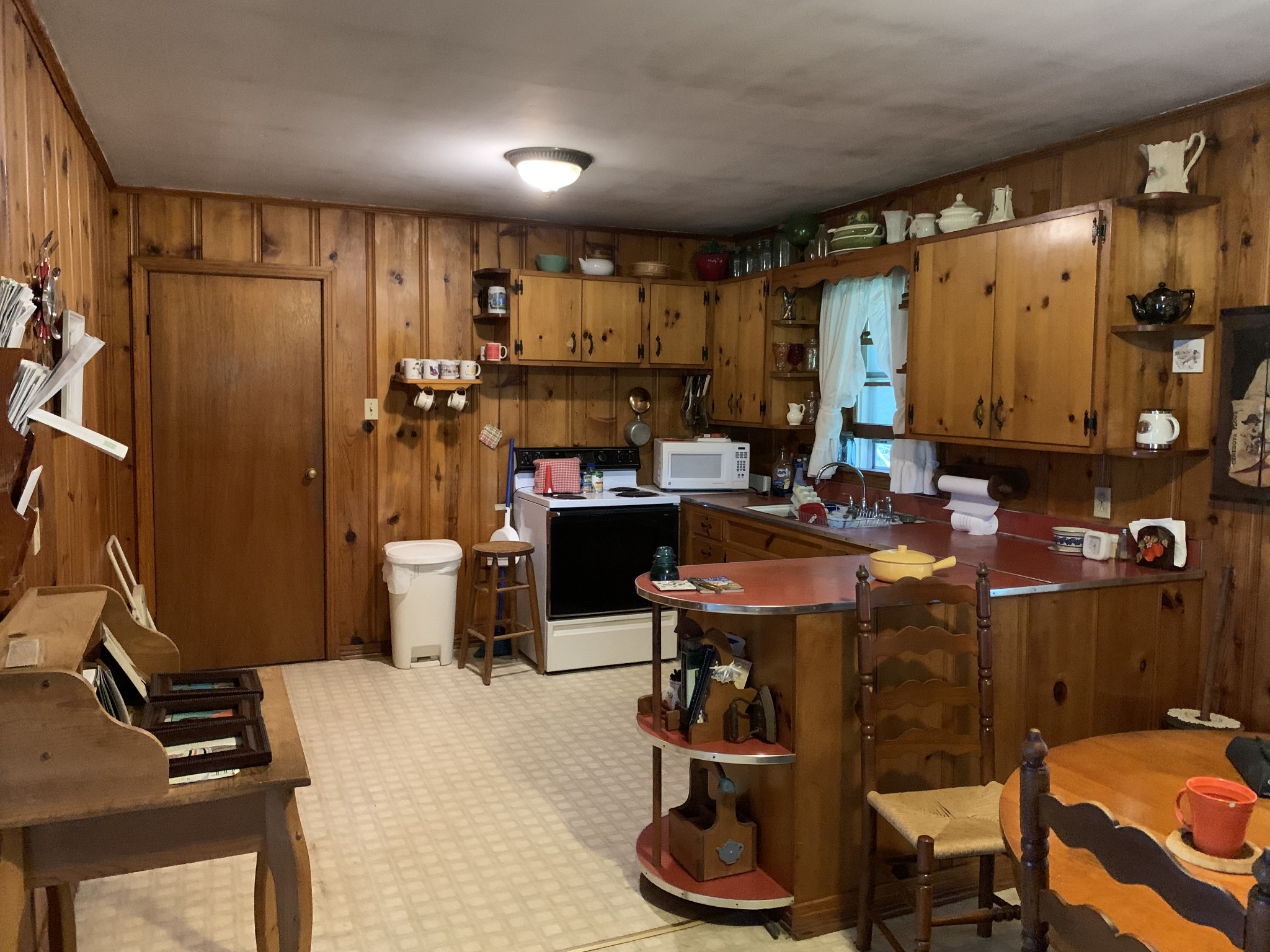 1585 Laster School Road Huron, TN 38345 - Photo 4 of 14 a room with furniture a rug and a window