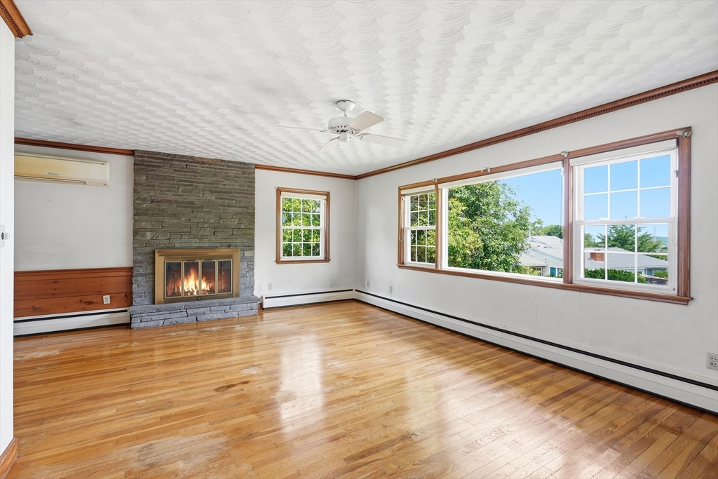 18 Livesey Road Quincy, MA 02171 - Photo 9 of 27