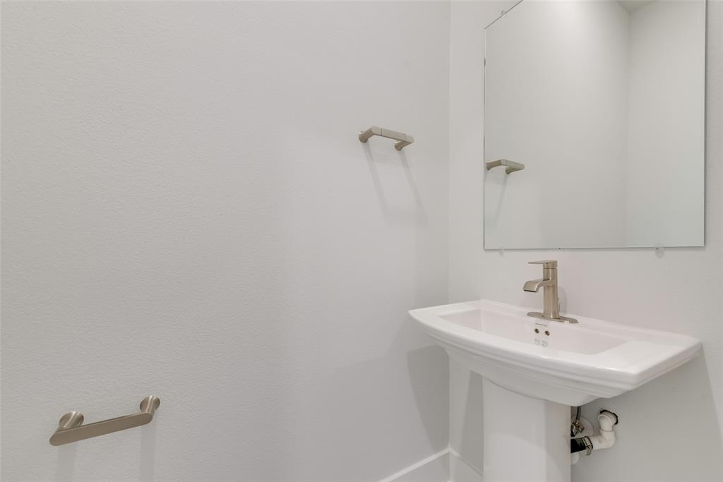 921 Ash Road Plano, TX 75075 - Photo 14 of 24