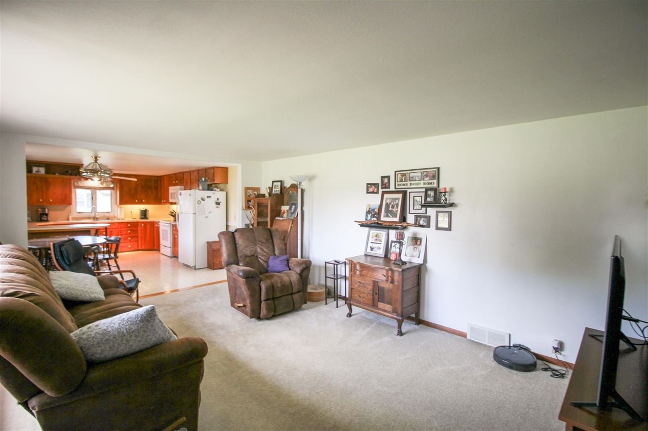 12371 Lake Road Montrose, MI 48457 - Photo 5 of 31