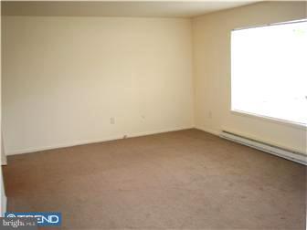 220 Haddon Road Browns Mills, NJ 08015 - Photo 3 of 10 Living Room