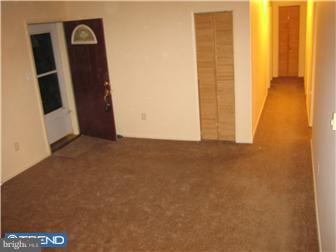 220 Haddon Road Browns Mills, NJ 08015 - Photo 5 of 10 Living Room