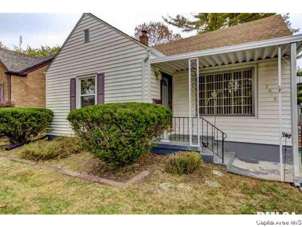 2040 Marland Street Springfield, IL 62702 - Photo 1 of 36